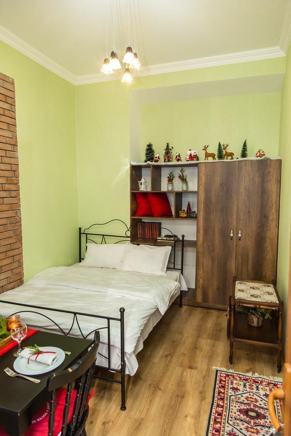 Atlant Hotel Tbilisi Esterno foto