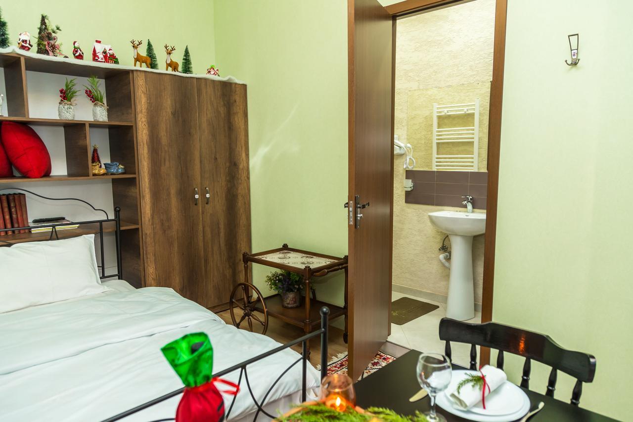 Atlant Hotel Tbilisi Esterno foto
