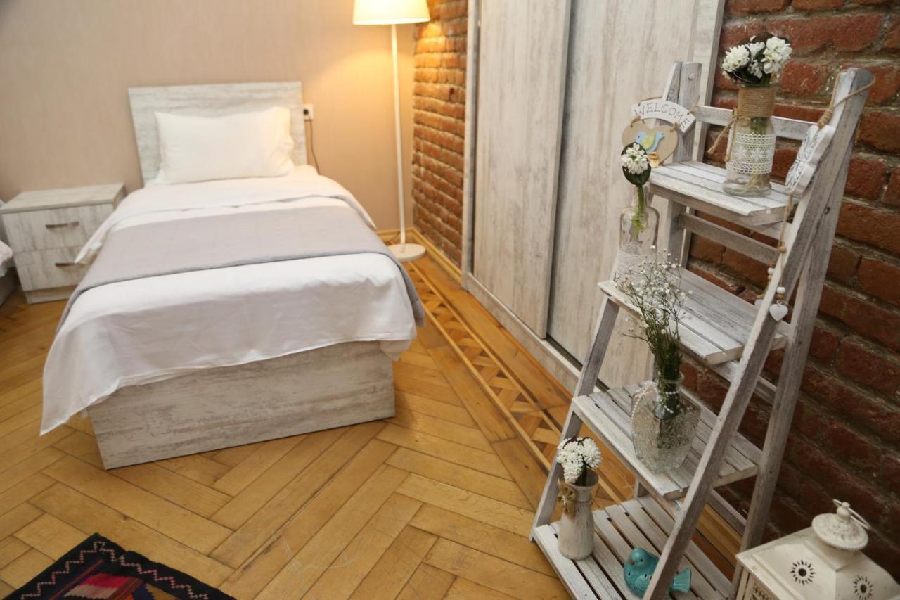 Atlant Hotel Tbilisi Esterno foto