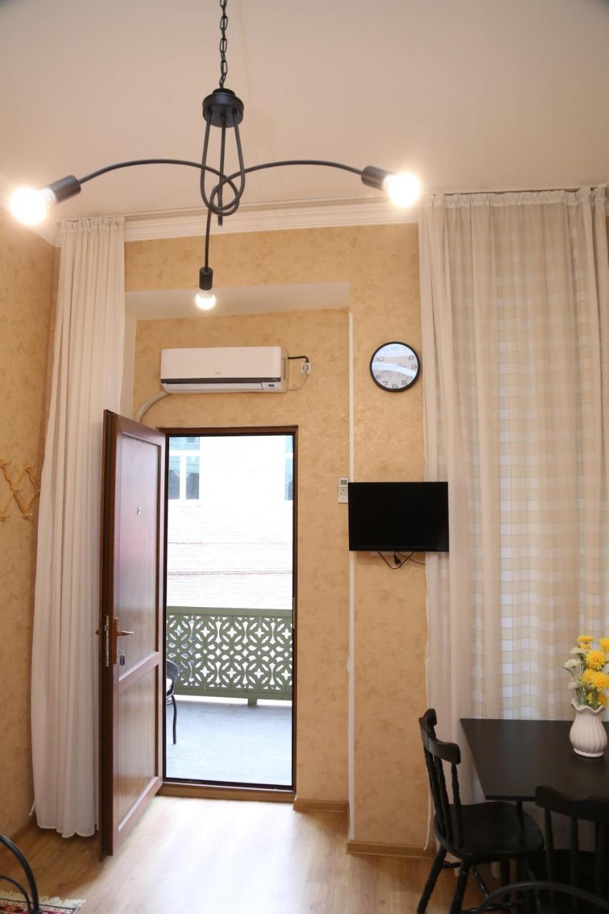 Atlant Hotel Tbilisi Esterno foto